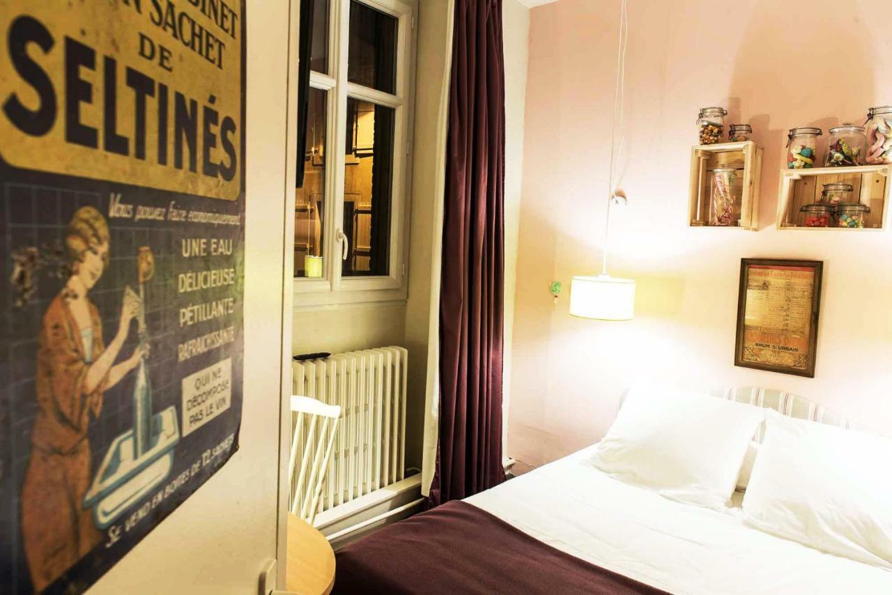 Hotel Auberge Des Remparts ลาวาล ภายนอก รูปภาพ